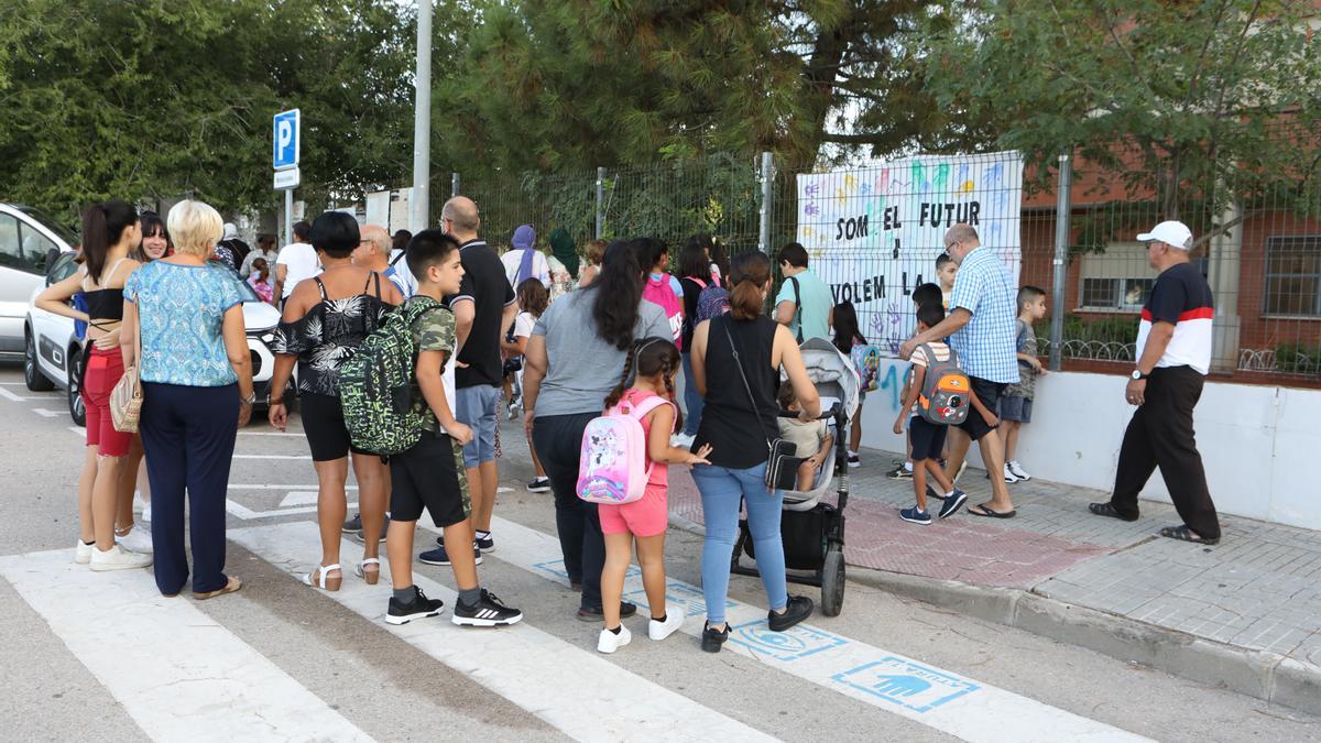 Vuelta al cole en la escuela Joan Marquès i Casals de Terrassa.