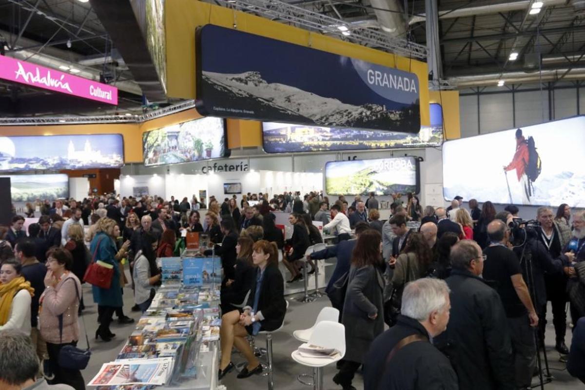 Inauguración de los pabellones de Andalucía y Málaga en Fitur.