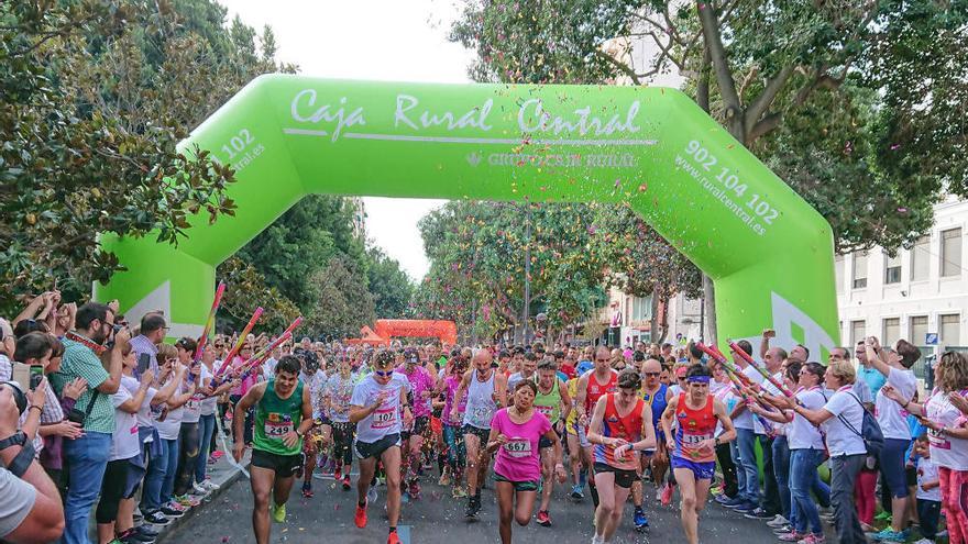 Carrera multitudinaria contra el cáncer de mama