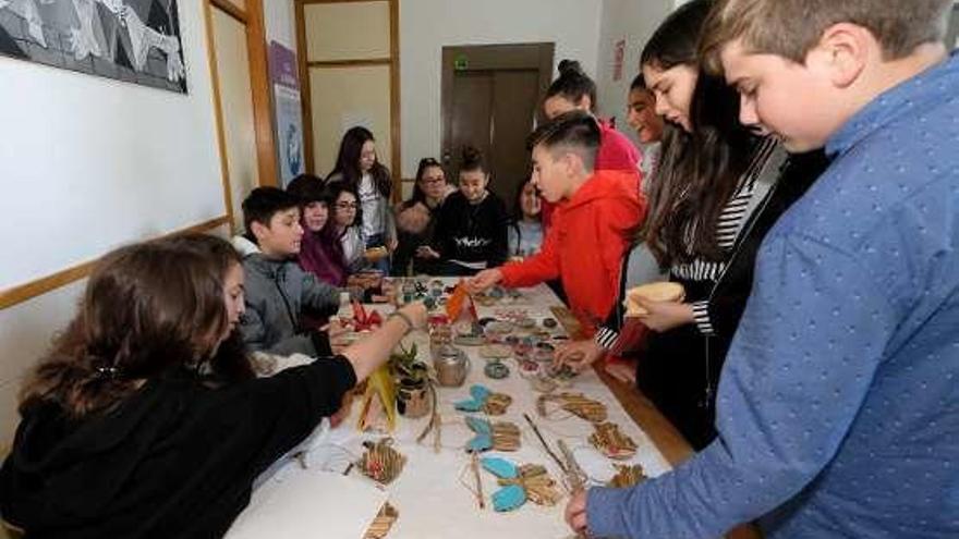 El mercadillo solidario organizado en Ciaño.