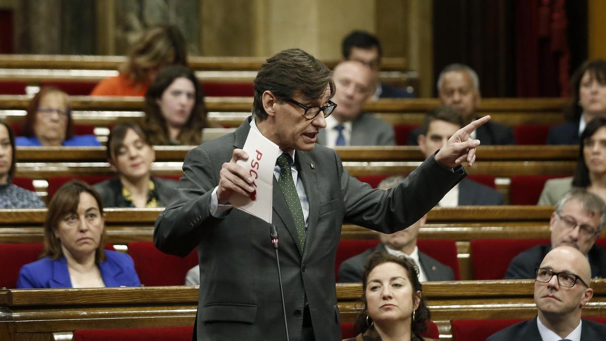 El líder del PSC, Salvador Illa, el miércoles en el Parlament.