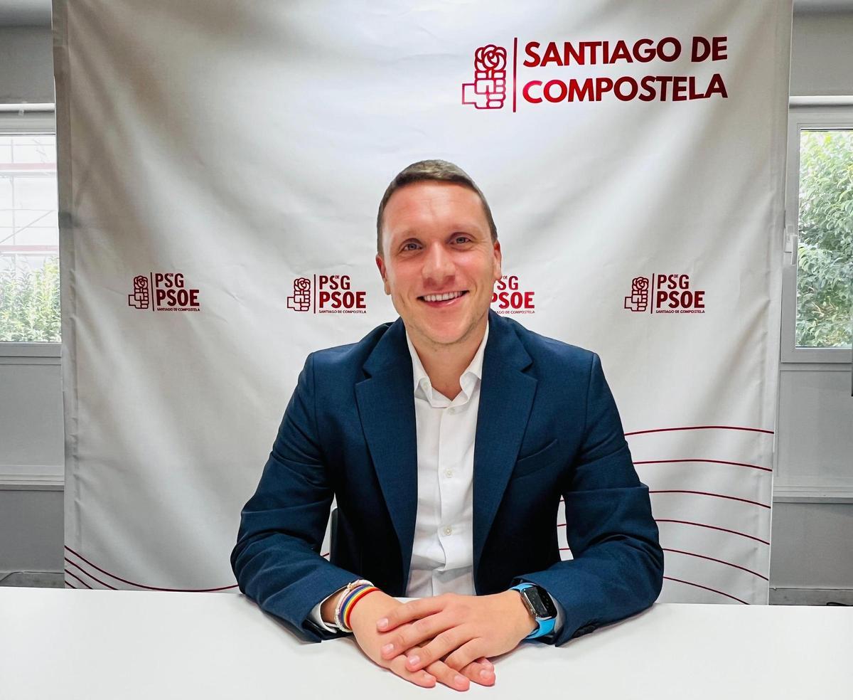 O líder do PSOE local e deputado no Parlamento de Galicia, Aitor Bouza