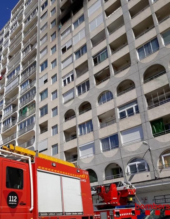 Incendi a l'edifici Delta Muga d'Empuriabrava