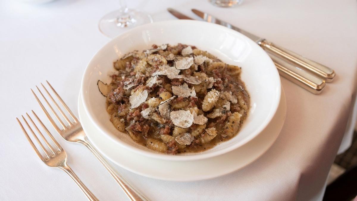 Los 'cavatelli alla norcina' y trufa negra de Cecconi's. 