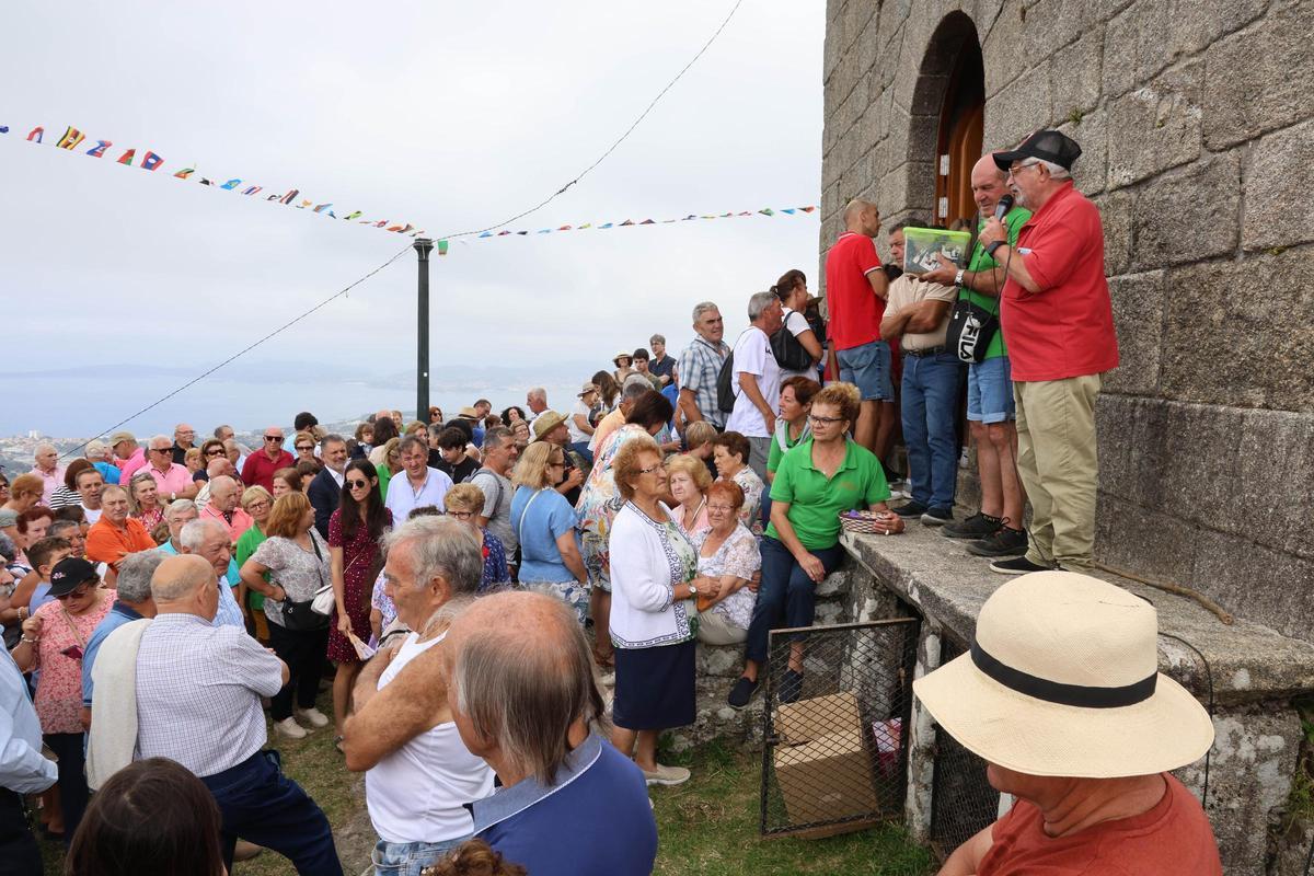 Monte Alba: una romería en el balcón de Vigo