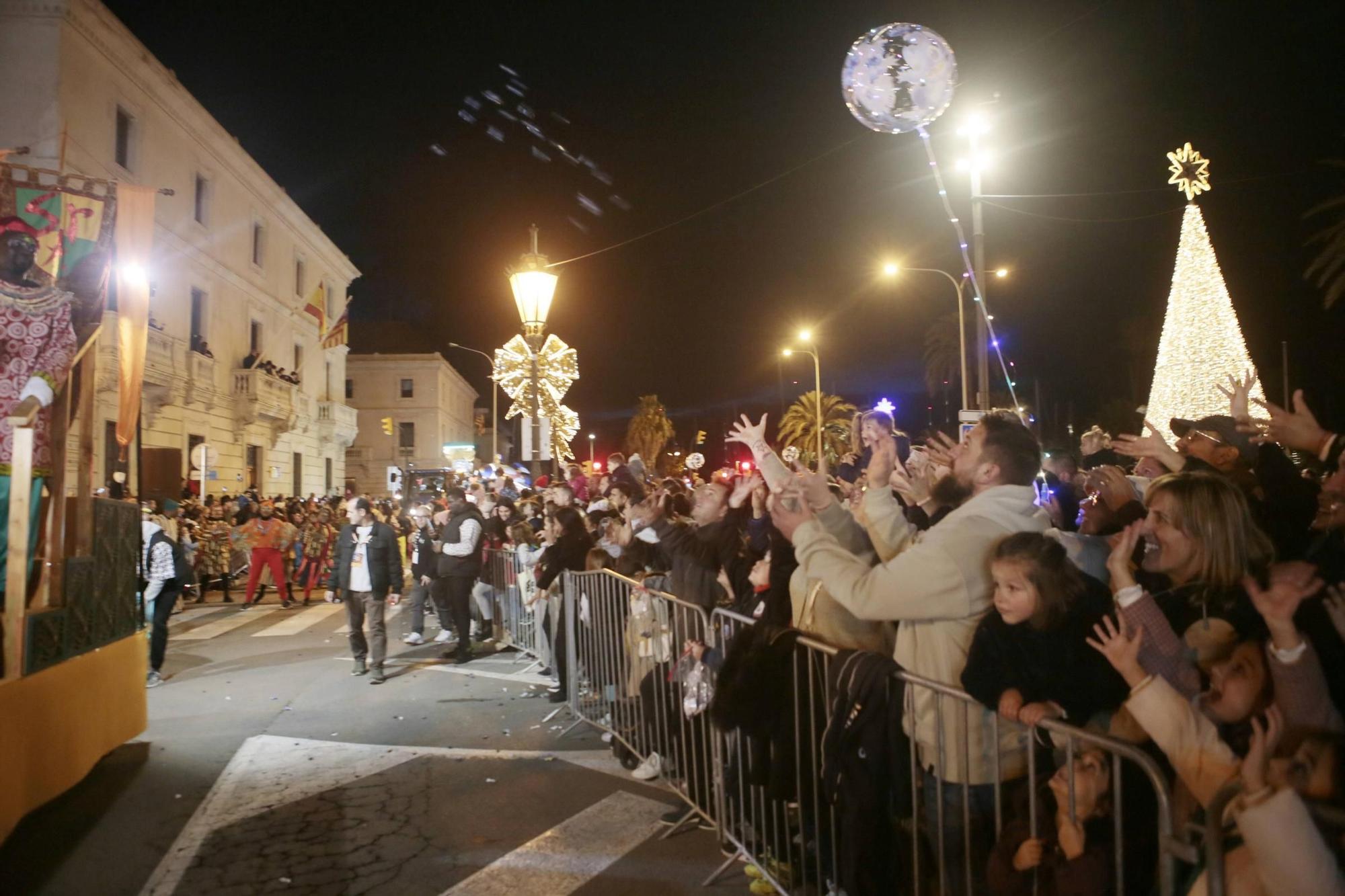 Traditionsbewusst: So war der Dreikönigsumzug 2024 in Palma