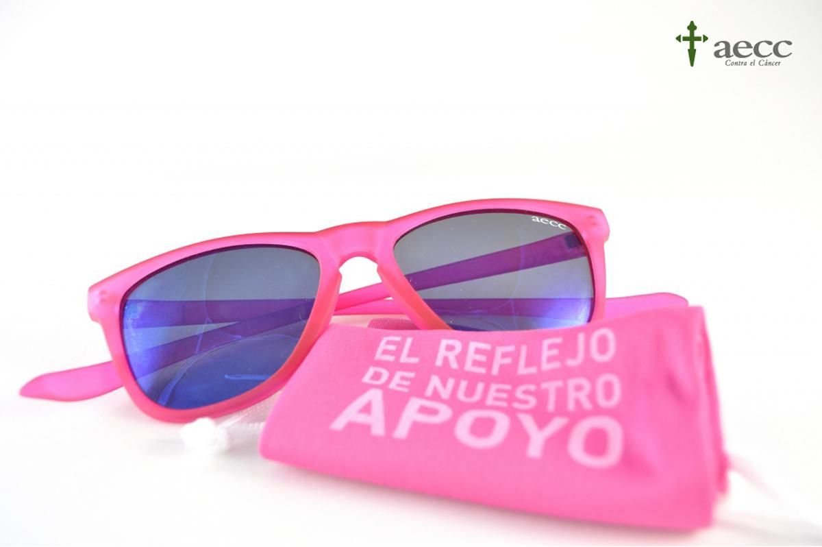 Gafas rosas contra el cáncer de mama, Parafina