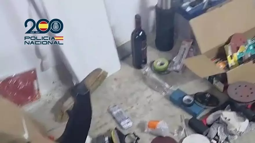 Cuatro detenidos por robar coches de alta gama en Alicante y Murcia con llaves electrónicas clonadas