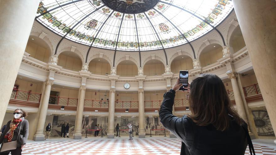 El Consell sorteará cien entradas al día para ver las mascletaes desde el Palacio de las Comunicaciones