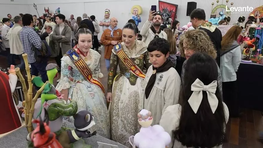 Torrent inaugura su Exposición del Ninot