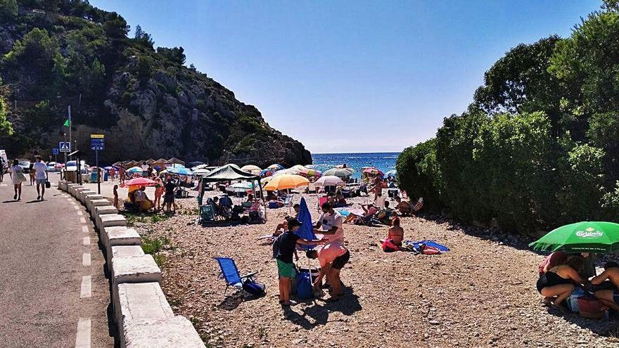 Imagen de la cala de la Granadella tomada desde el barranco.