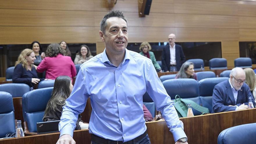 Emilio Delgado abandona el Pleno después de la burla de una diputada de VOX: “Bienvenido a la extrema derecha”