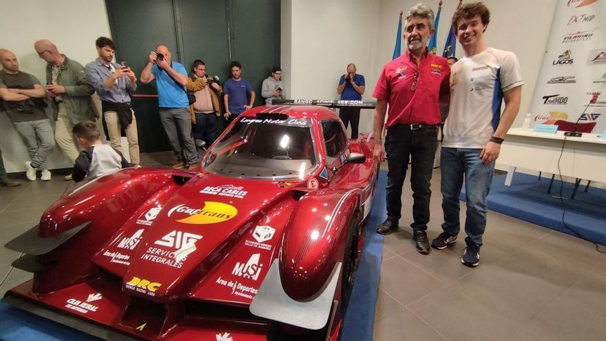 El piloto Javi Villa estrena coche fabricado por Bango Racing Cars en Valnalón