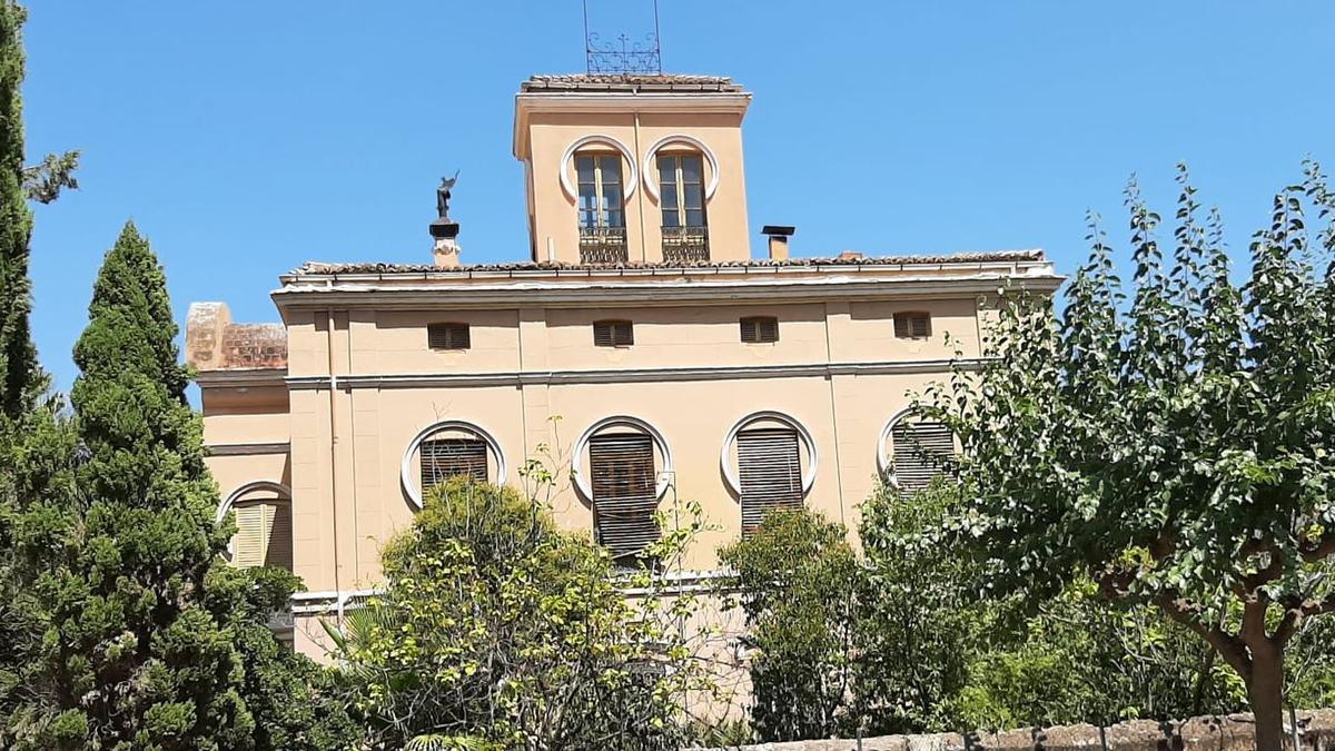El histórico palacete de la Alquería de Puchol es una de las joyas arquitectónicas que aún se conservan en Vila-real.
