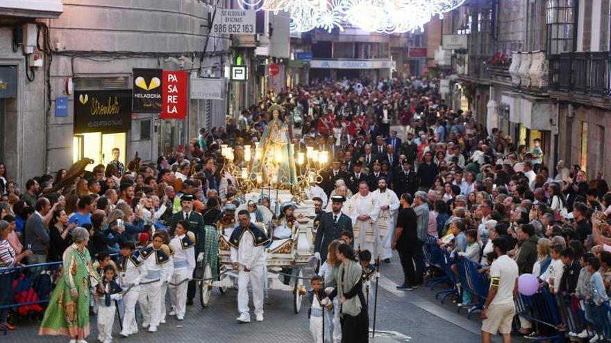 Pontevedra renueva la devoción a la Peregrina