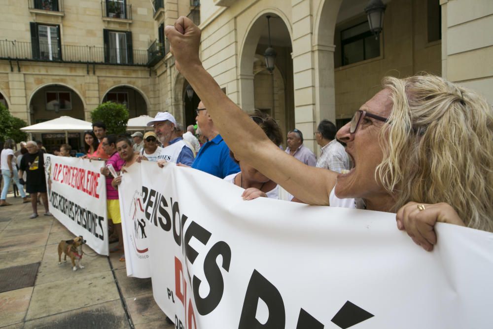 Los jubilados vuelven a salir a la calle para reclamar unas "prestaciones dignas y de futuro"