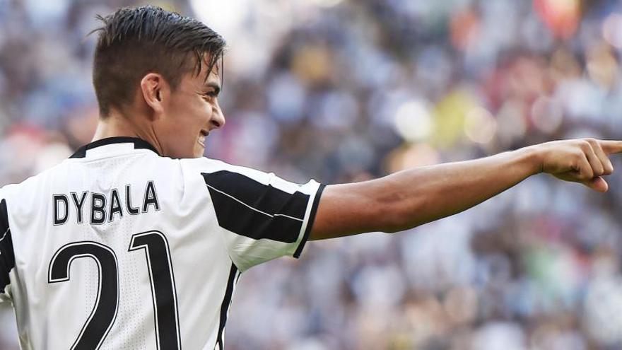 Dybala celebra uno de los goles del partido.