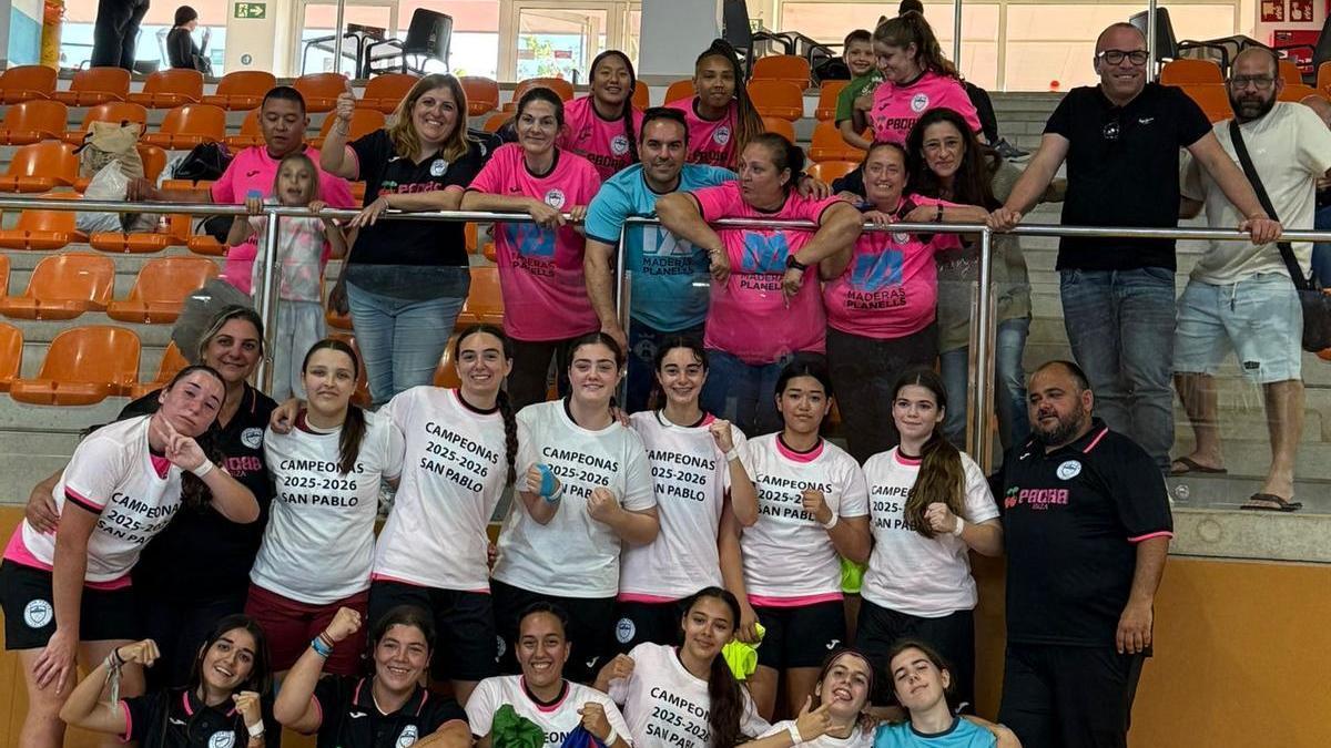 El San Pablo-Eivissa cadete tras proclamarse campeón de Ibiza y Formentera