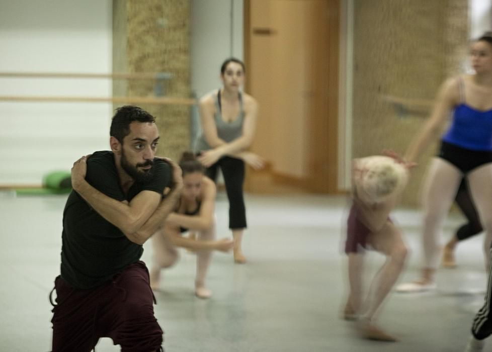 III curso de danza organizado y dirigido por el sierense Borja Villa en la Laboral