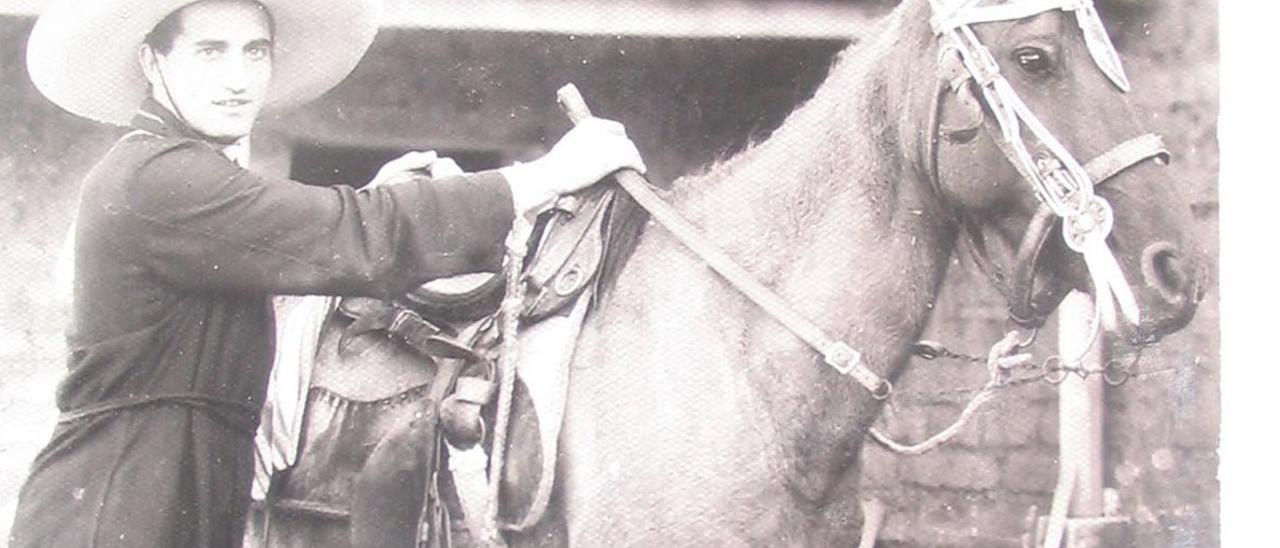 Juan Alonso con su caballo