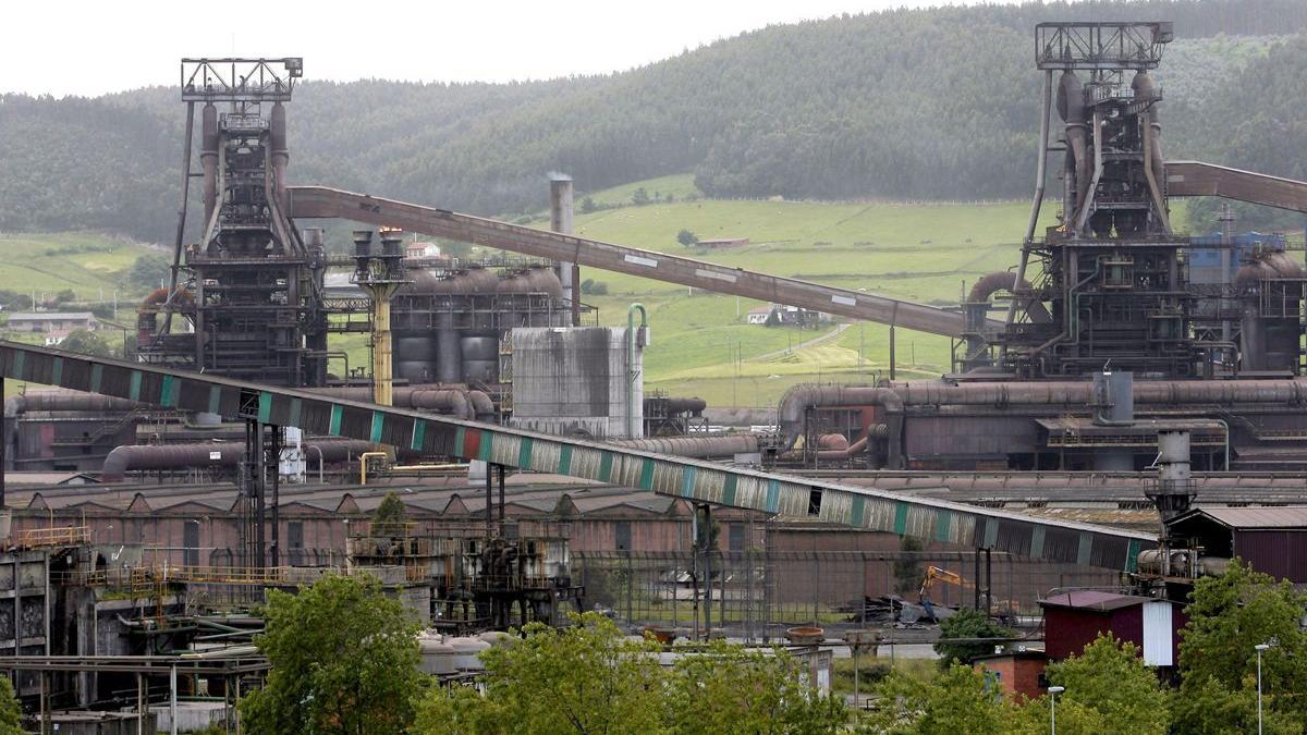 La factoría que la multinacional siderúrgica ArcelorMittal tiene en Veriña (Gijón).