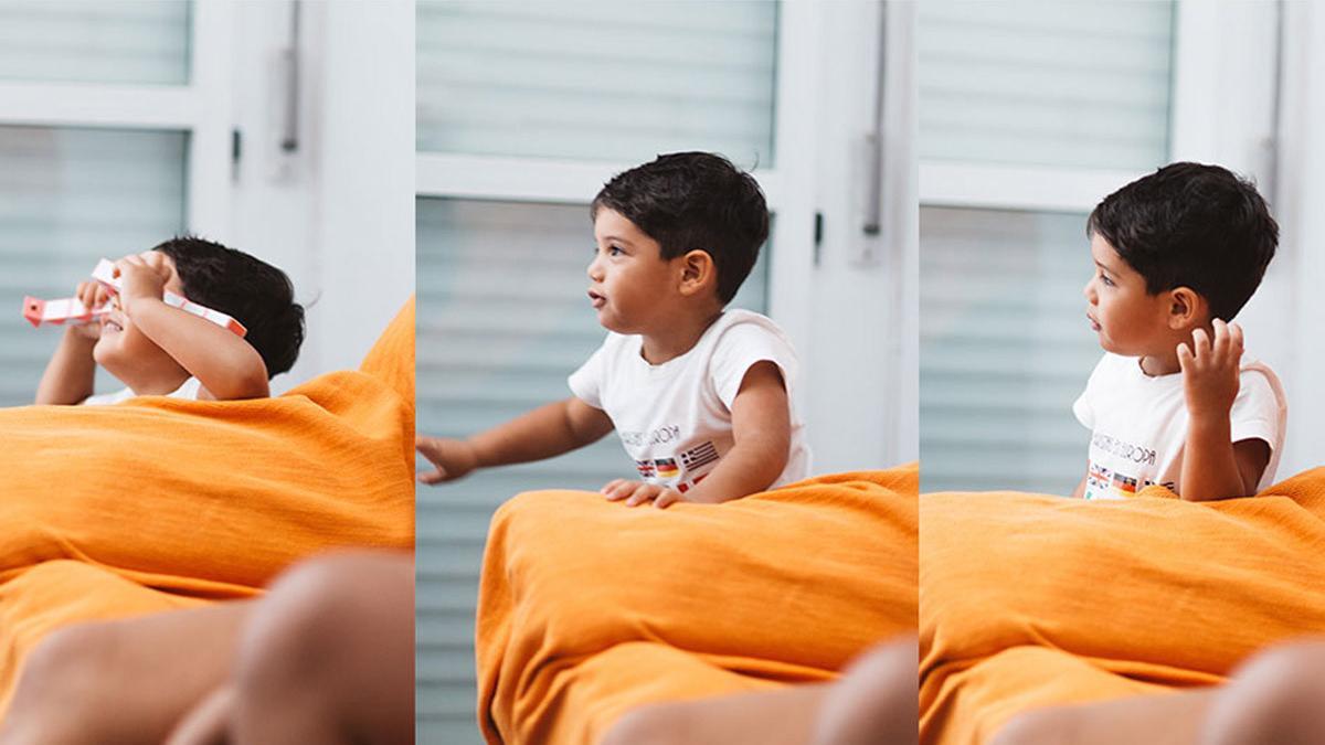 El pequeño Diego, en el piso de acogida de la Asociación Columbares