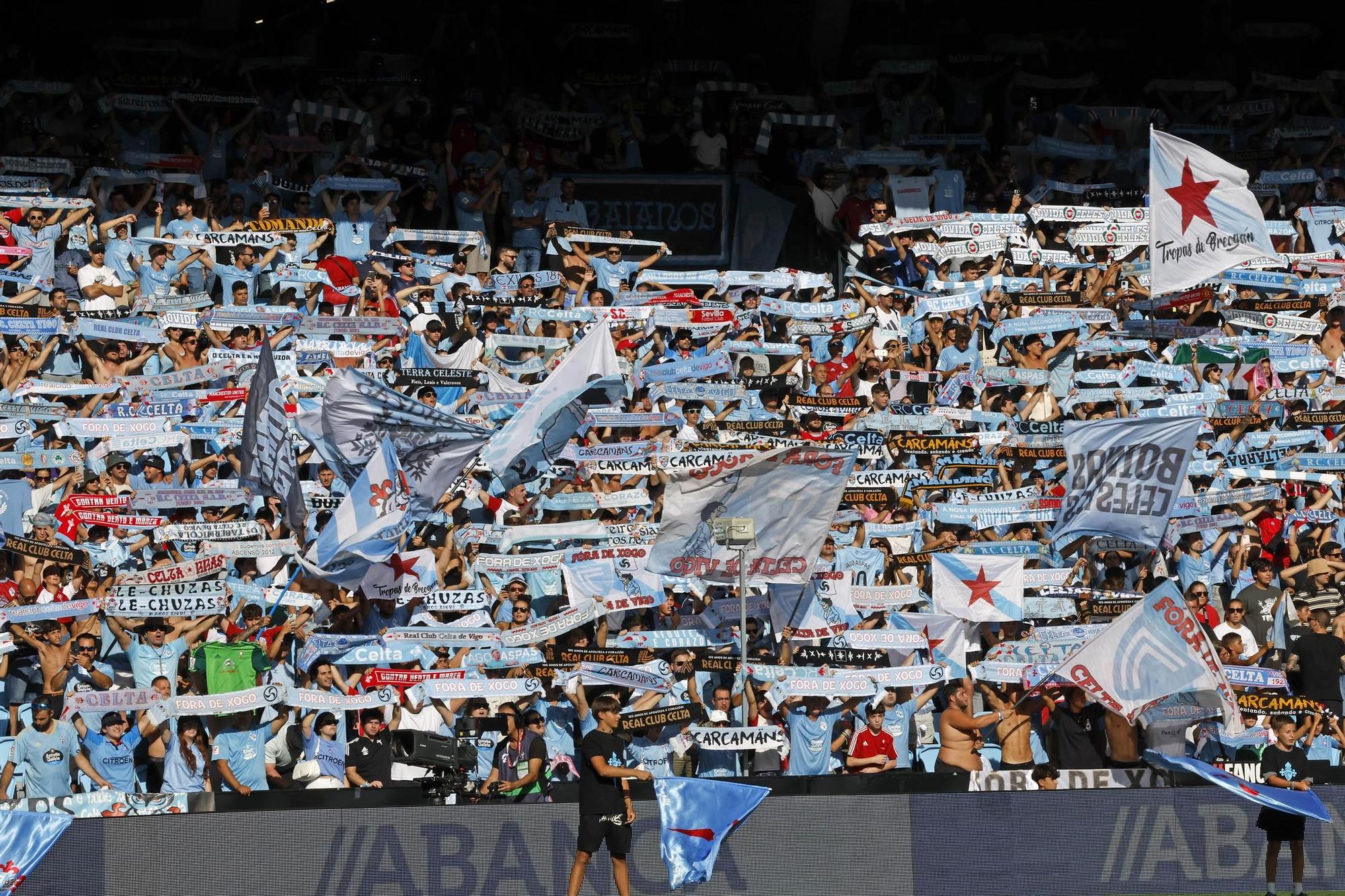 Las mejores fotografías del estreno liguero con victoria del Celta ante el Alavés