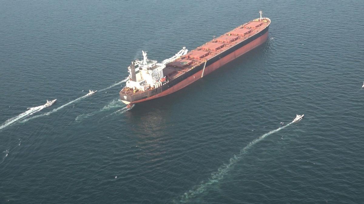 Un barco en el estrecho de Ormuz, el pasado mes de febrero.
