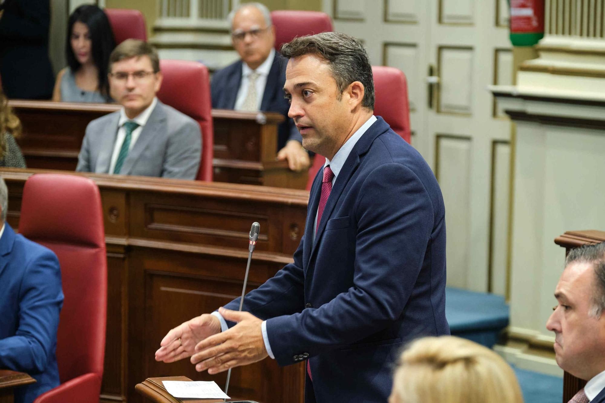 Pleno del Parlamento de Canarias