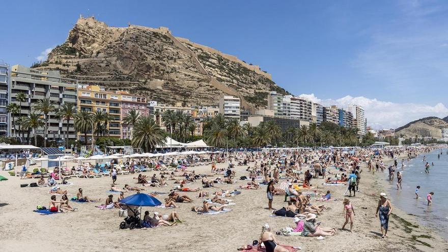 La Costa Blanca sobrepasa los 1.000 millones de ingresos por turistas extranjeros fuera del verano