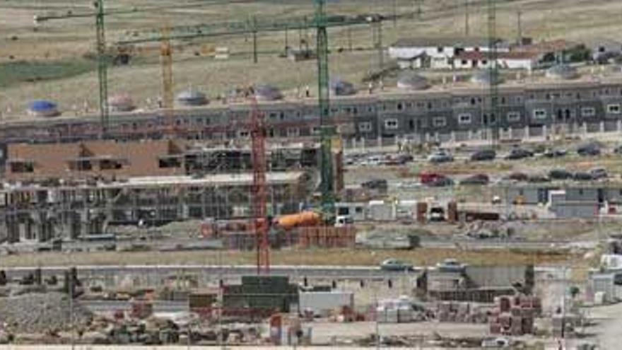 Casi la mitad de los pisos construidos en la región en el 2006 no se vendieron