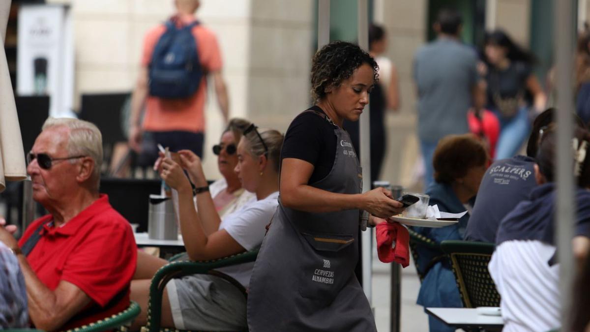 Los salarios más bajos se concentran en las actividades como la hostelería