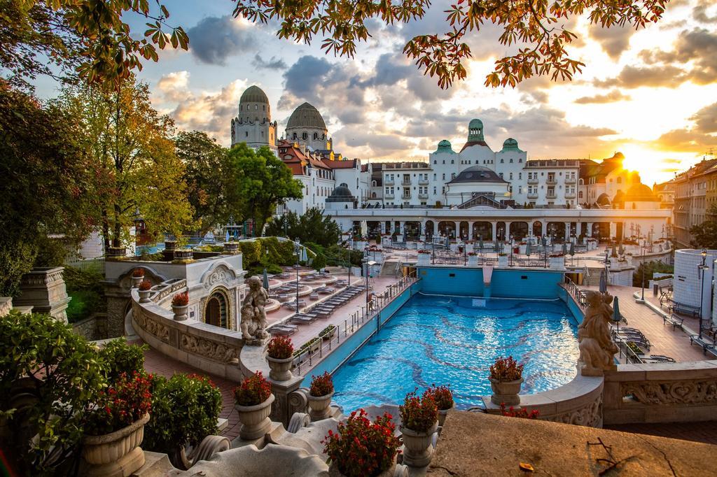 Los balnearios de Budapest son elegantes y bellos, un ejemplo es el balneario Gellért