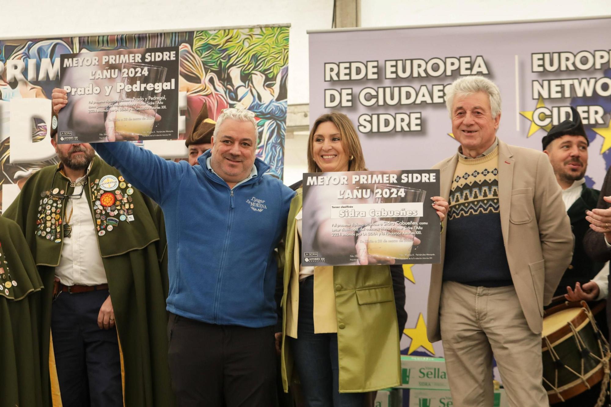 Así fue el arranque de la Primer Sidre l'Añu en Gijón (en imágenes)