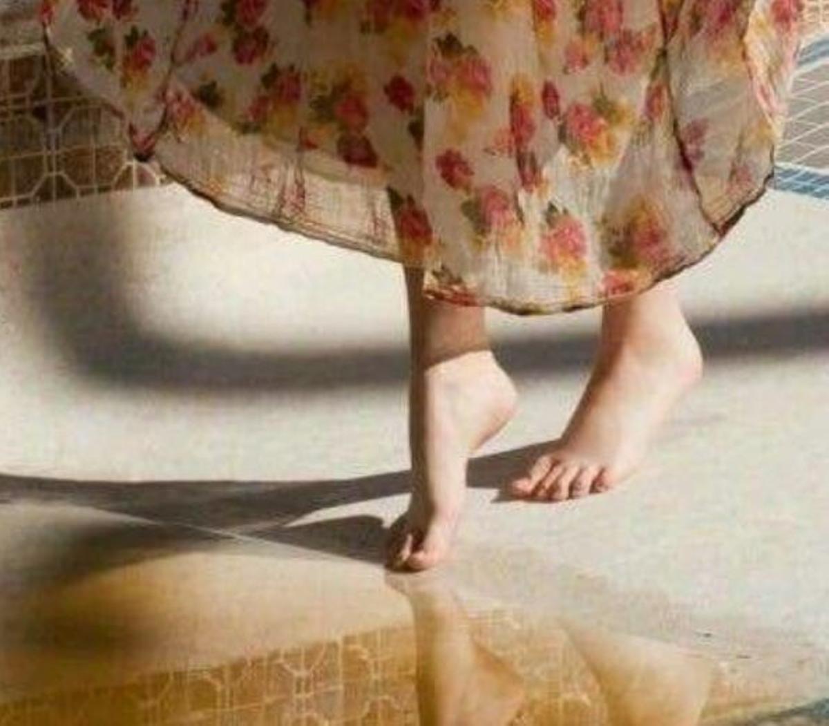 Andar descalzos por casa nos ayuda a evitar millones de bacterias