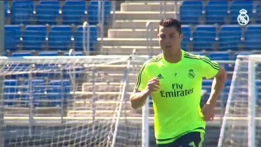 Cristiano Ronaldo realiza parte del entrenamiento con el grupo