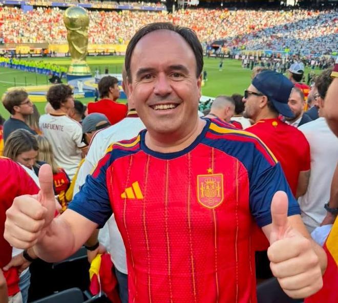 Una asociación prepara una querella contra Llorca y el presidente de la RFEF por la entrada de la final del Mundial