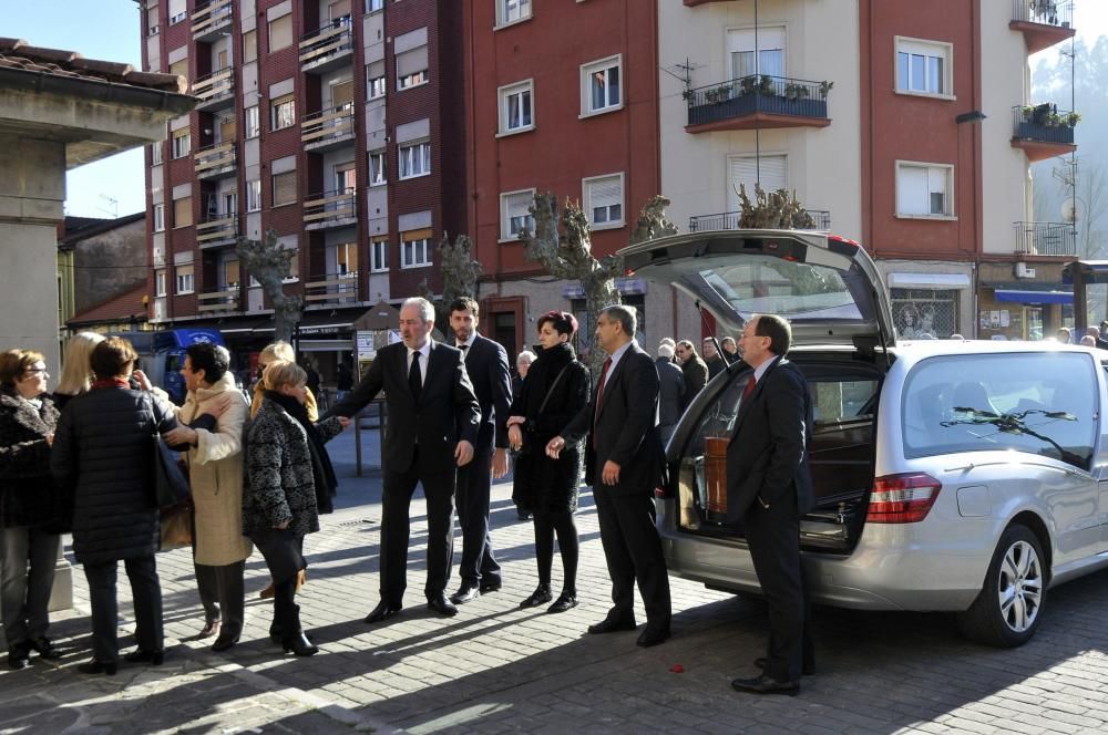 Funeral de la abuela de Laura Ponte