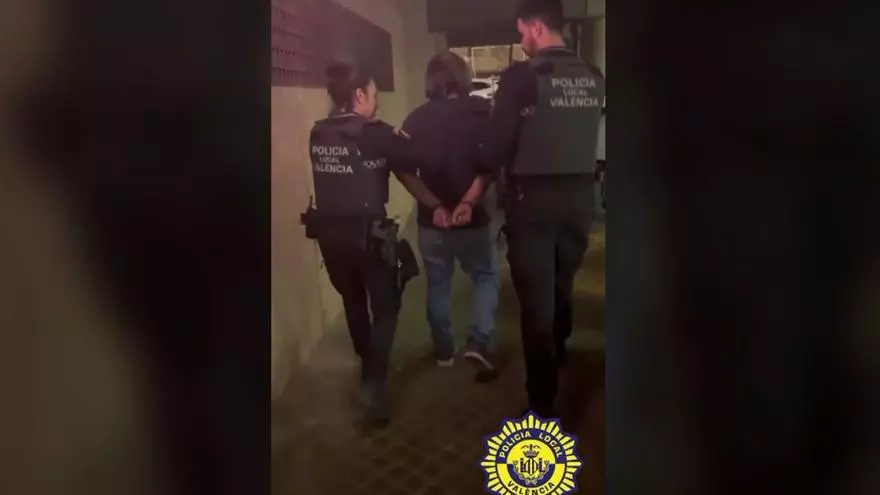 Detenido por quemar contenedores en Benicalap