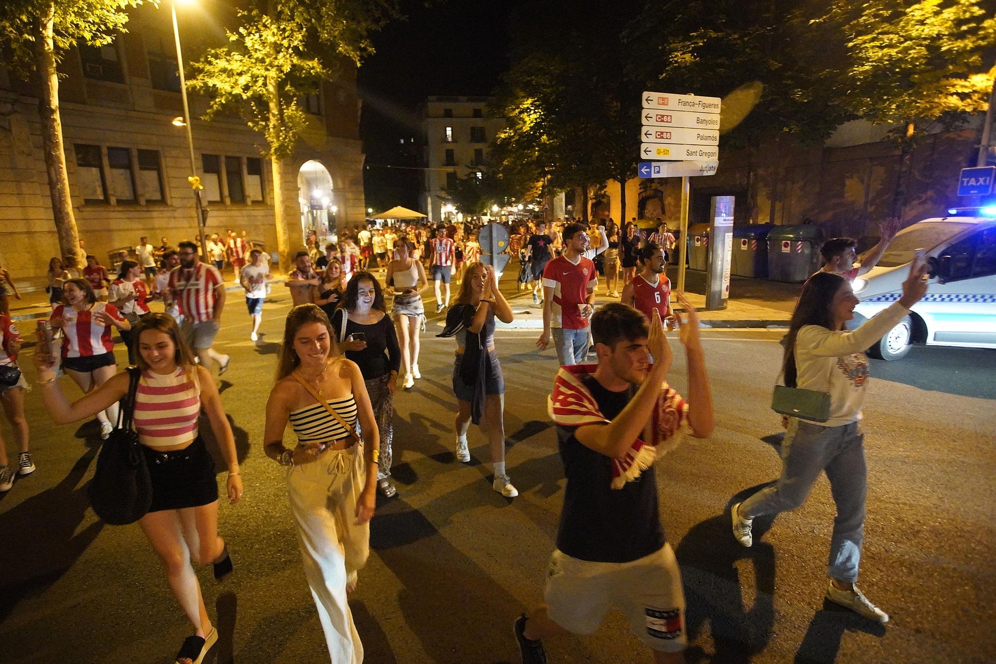 La ciutat surt al carrer a celebrar l'ascens del Girona a Primera