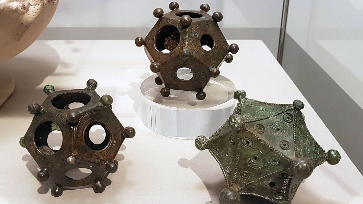 Dodecaedro romano': El misterioso objeto antiguo que esconde muchos secretos