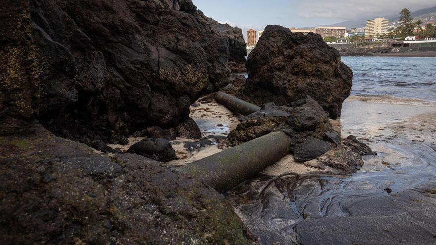 La crisis por contaminación en una de las principales playas de Tenerife: radiografía de un desastre anunciado