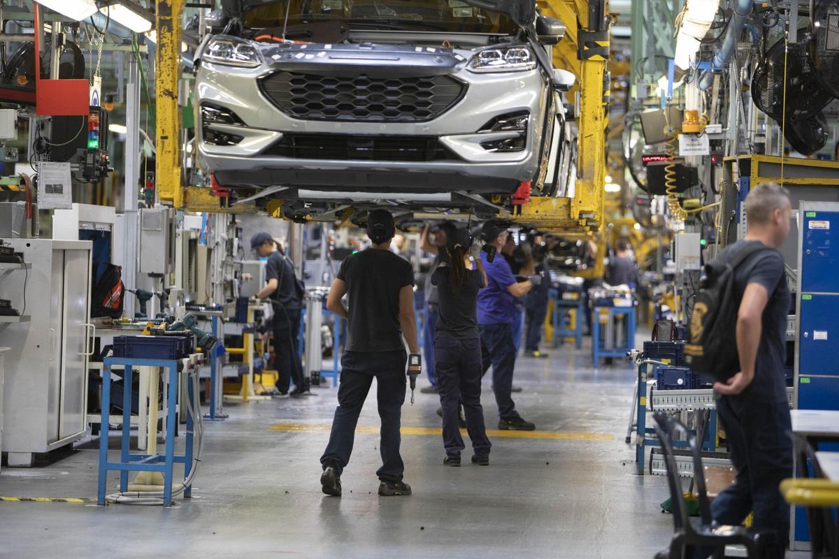 Linea de producción de Ford Almussafes.