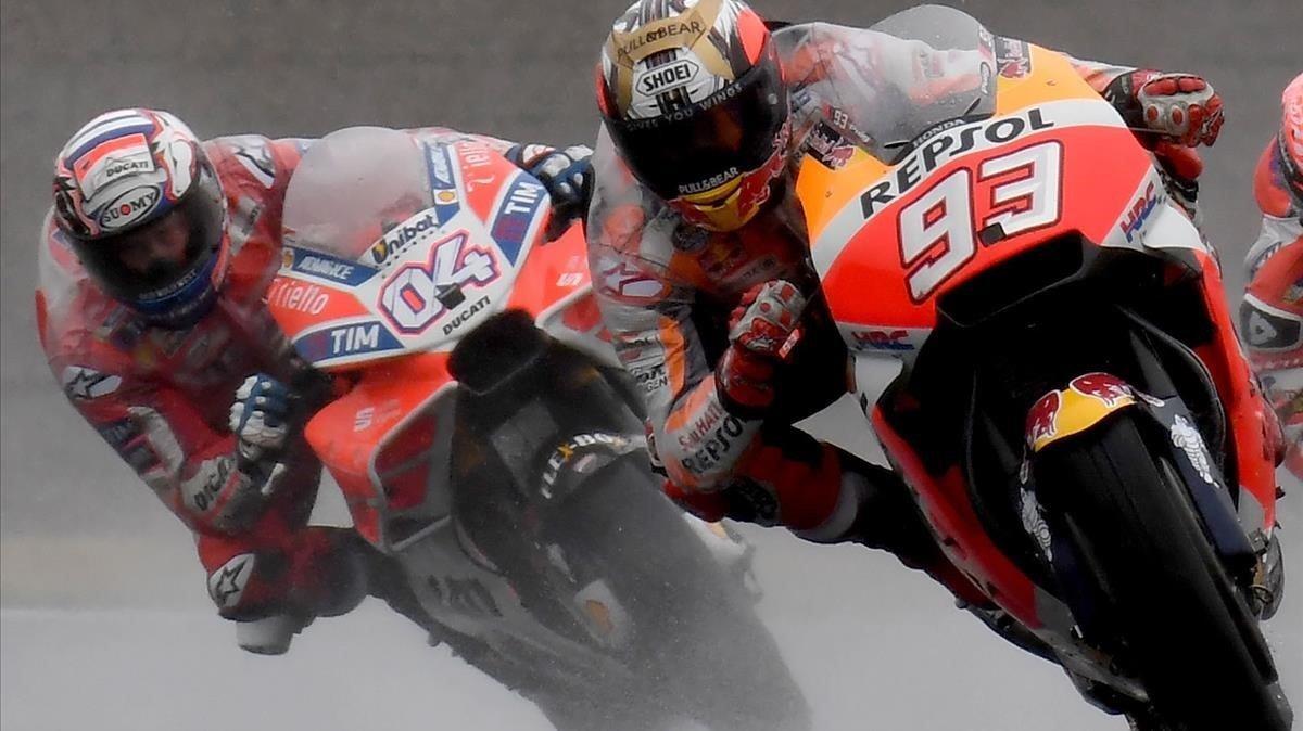 aguasch40616673 honda rider marc marquez of spain  c  leads ducati rider and171020182312