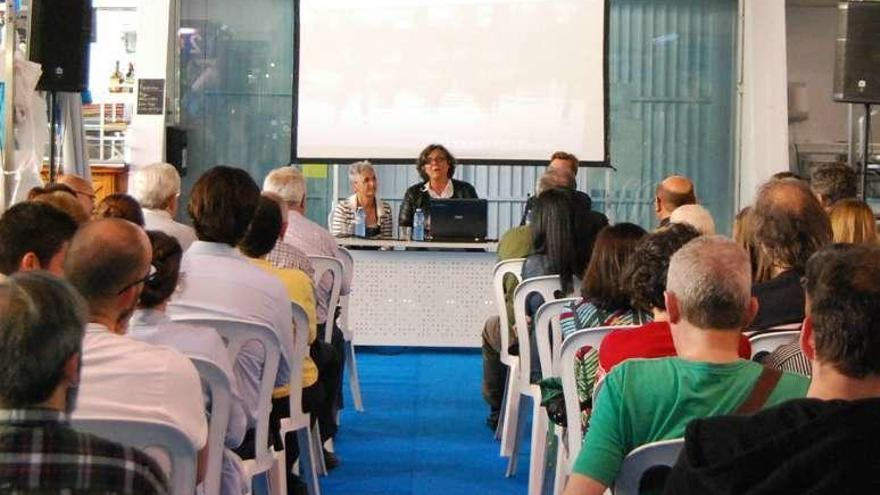 Acto en la plaza de Abastos de Porriño. // D.P.