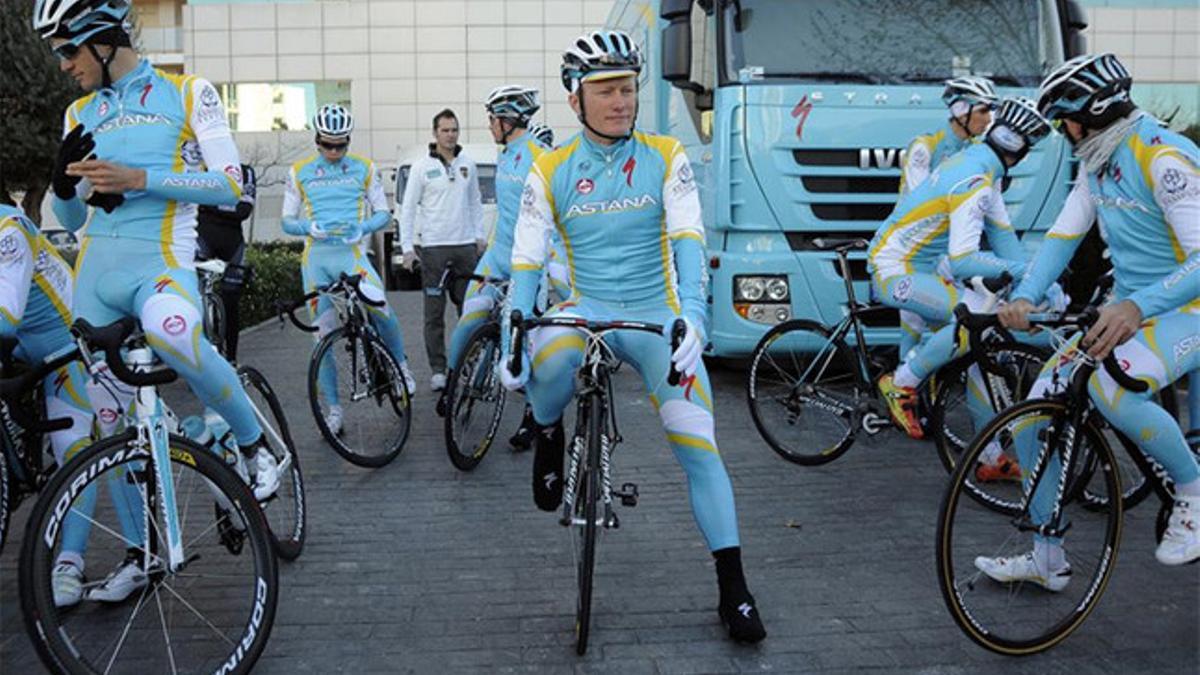 El Astana de Vinokourov se reunió hace un año con el sancionado doctor Ferrari