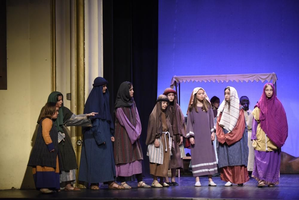 Representació dels Pastorets a la sala Els Carlins de Manresa