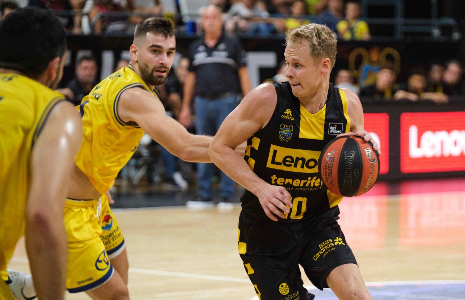 Derbi canario de baloncesto: Lenovo Tenerife 83 - 83 Dreamland Gran Canaria