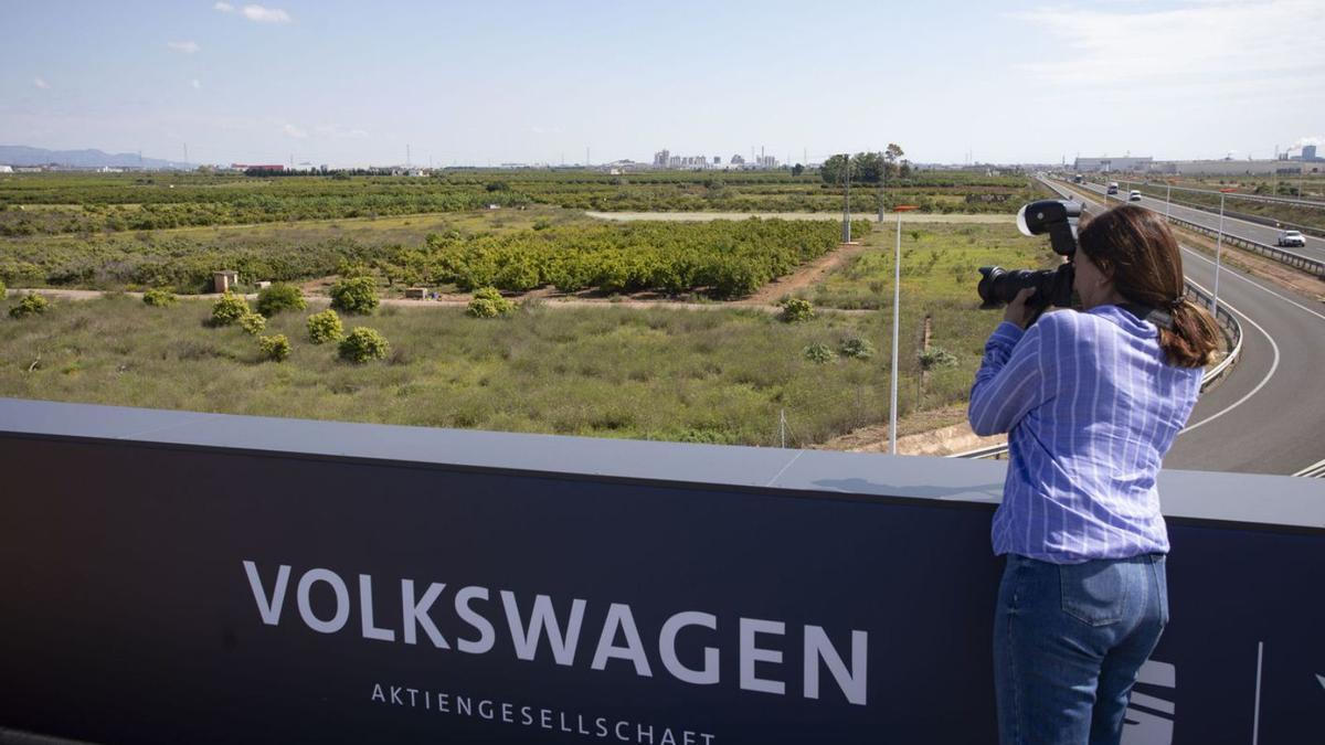 Terrenos de Parc Sagunt donde se ubicará la gigafactoría del grupo Volkswagen. | D. TORTAJADA