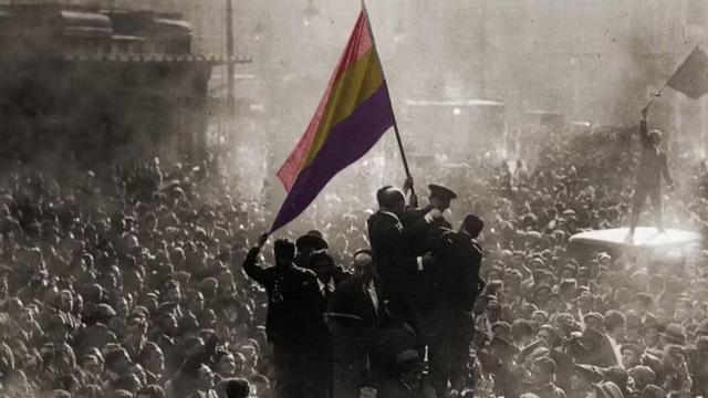 Imagen de archivo de la proclamación de la II República.